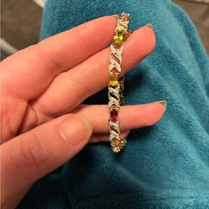 Red and Yellow Link-Style Bracelet with Elegant Design